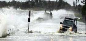 إعصار ساندي الذي أسفر عن مقتل أكثر من تسعين شخصاً وبلغت الخسائر 2.32 مليار يورو